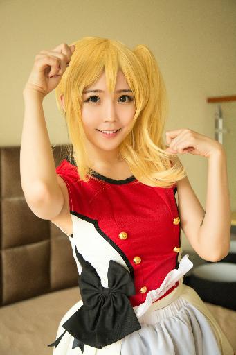 中字在姨母家的爱情里叫什么